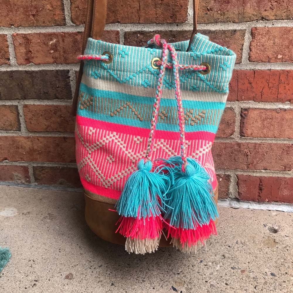 NWT Wayuu woven bag with leather - Picture 6 of 6